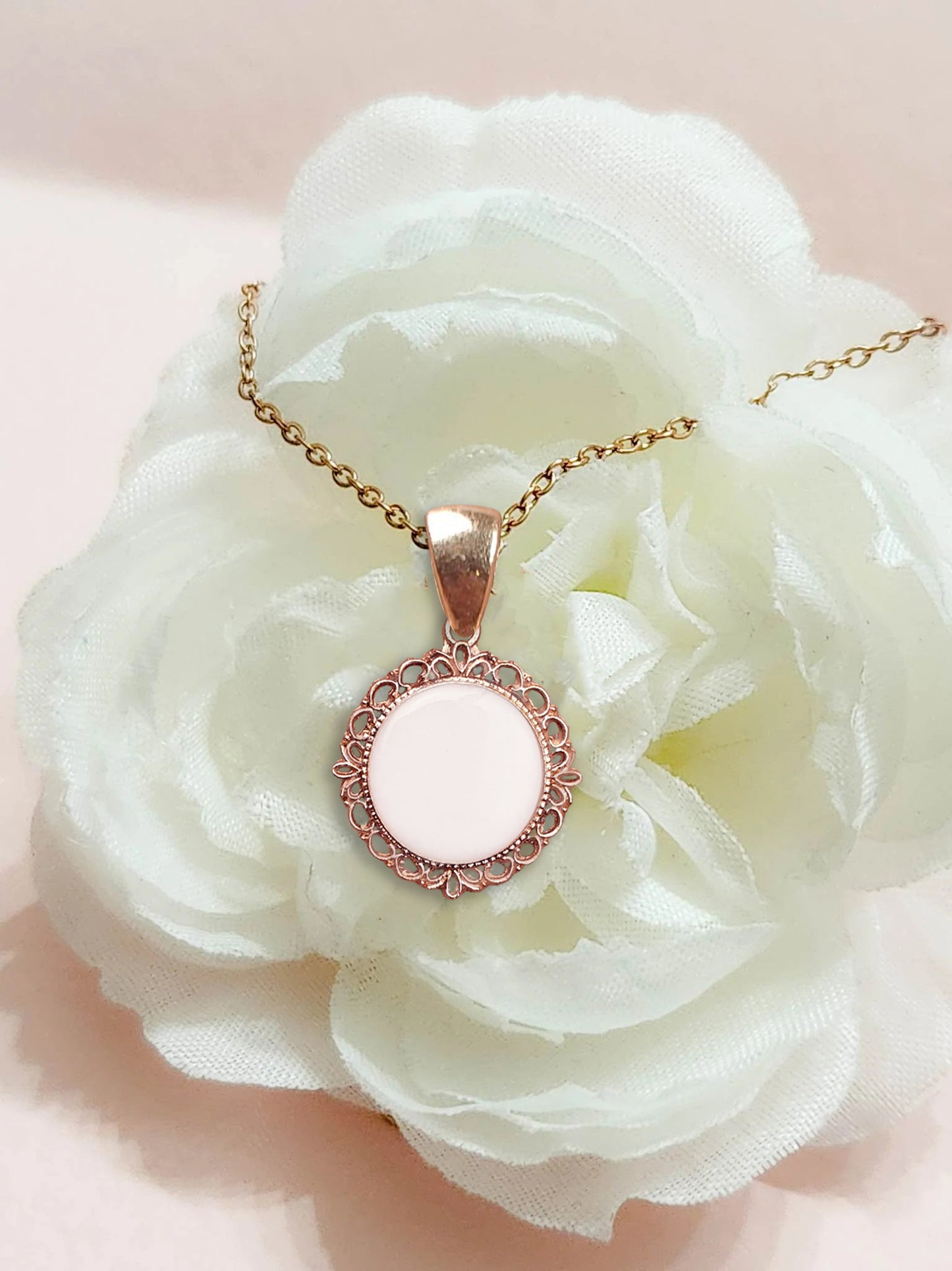 Rosegold Round Exclusive Pendant with Breastmilk DIY Kit